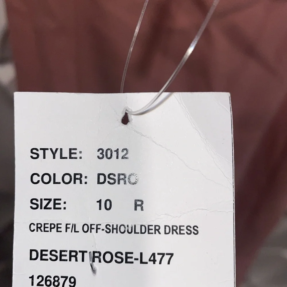 Dessy collective crepe off shoulder bridesmaid dress 10 jj - Picture 4 of 7